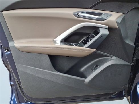 Used 2025 Audi Q5 Premium w/ Convenience Package image 12