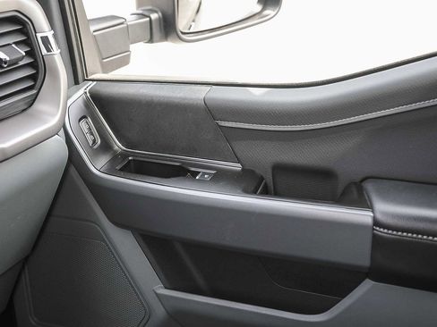 Used 2025 Ford F150 XLT w/ Equipment Group 301A Standard image 22