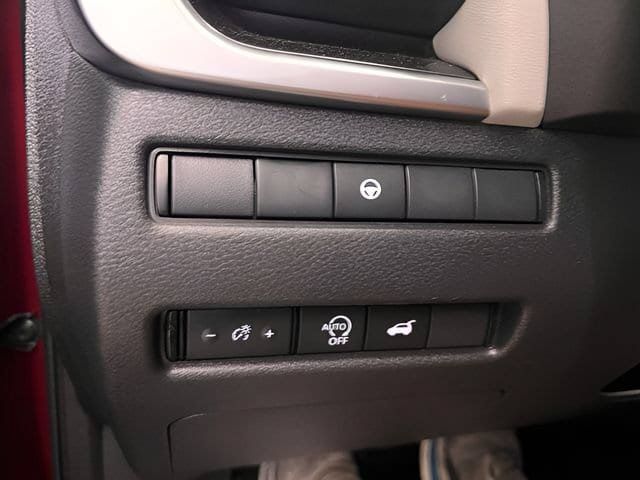 Used 2025 Nissan Rogue SV AWD/4WD image 20