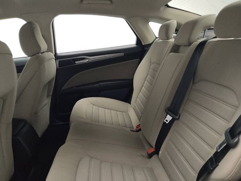 Used 2020 Ford Fusion S FWD image 18