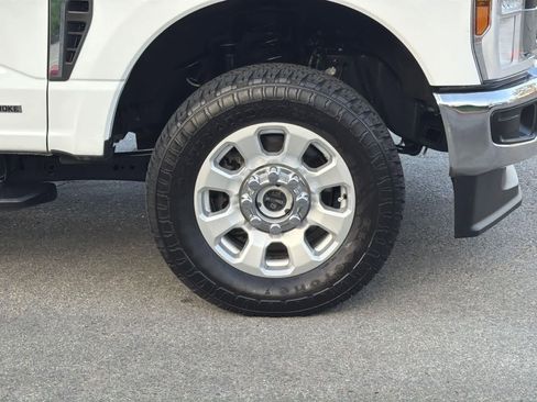 Used 2024 Ford F250 XLT image 37