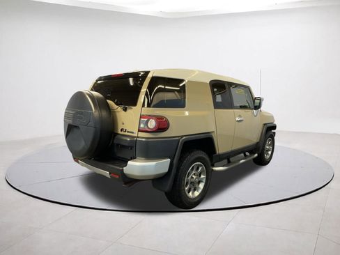 Used 2013 Toyota FJ Cruiser 4WD image 6