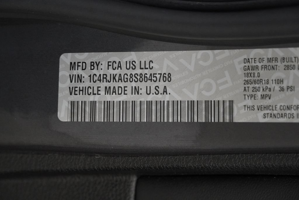 Certified 2025 Jeep Grand Cherokee L Laredo AWD/4WD image 55
