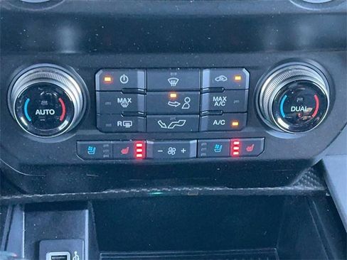 Used 2020 Ford F150 Raptor w/ Equipment Group 802A Luxury image 23