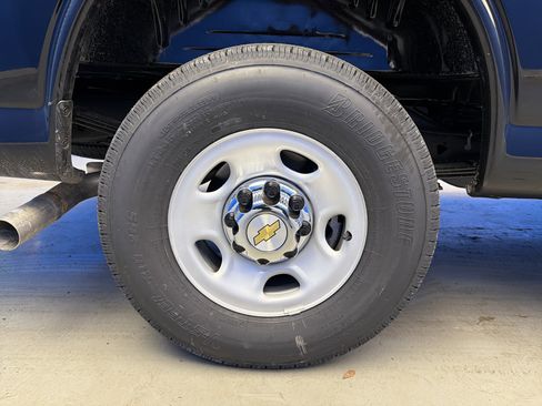 New 2025 Chevrolet Express 2500 Extended w/ Driver Convenience Package image 9