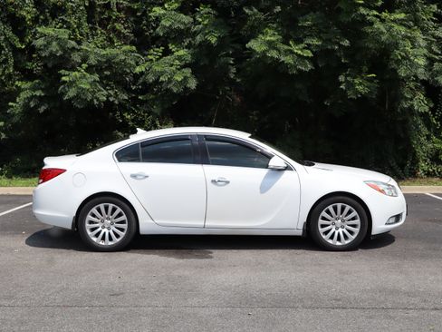 Used 2012 Buick Regal Premium FWD image 10