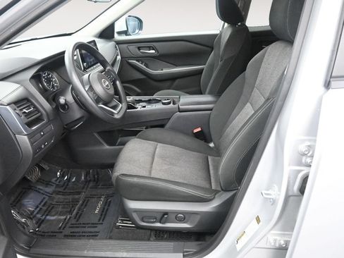 Used 2024 Nissan Rogue SV AWD/4WD image 33