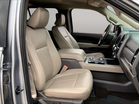 Used 2021 Ford Expedition Max XLT AWD/4WD image 9