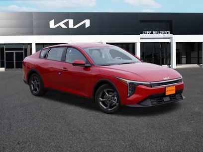 New 2025 Kia K4 LXS