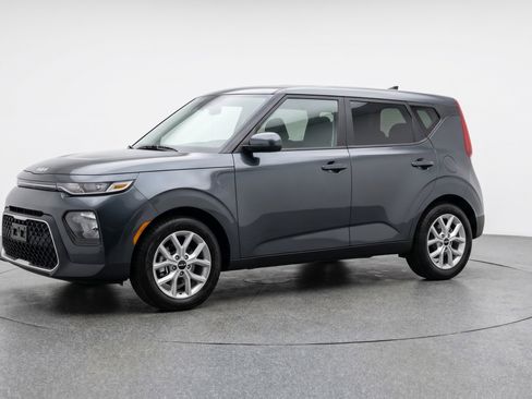 Used 2025 Kia Soul LX w/ LX Technology Package FWD image 3