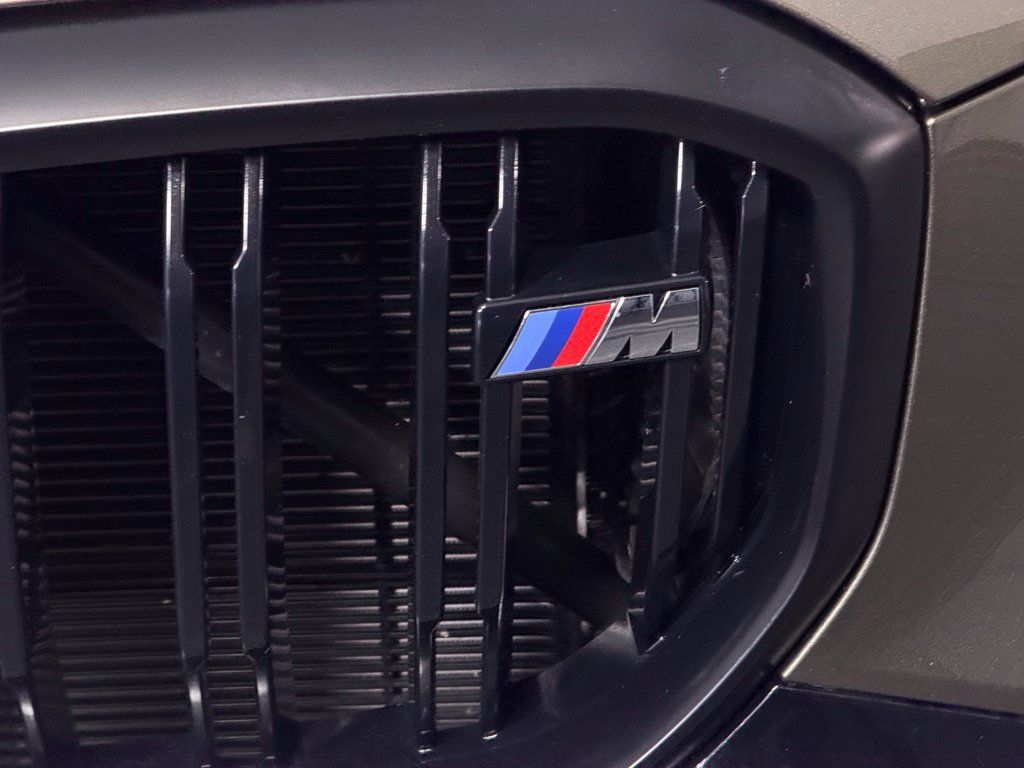 Used 2025 BMW X5 M60i AWD/4WD image 11