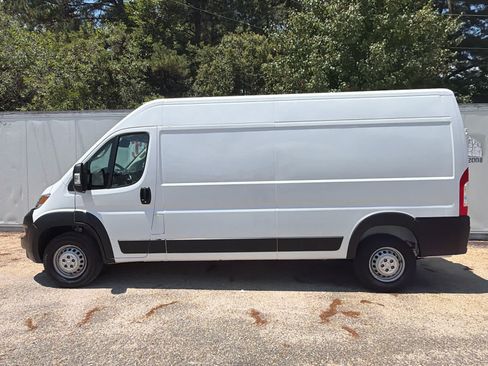 Used 2025 RAM ProMaster 2500 w/ Convenience Group FWD image 7
