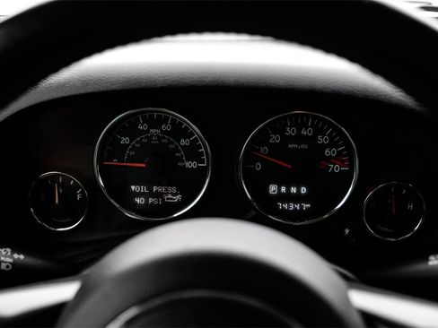 Used 2017 Jeep Wrangler Unlimited Rubicon image 15