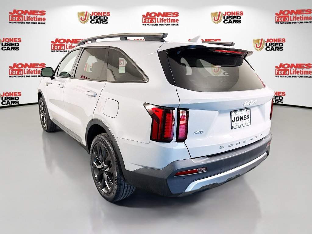 Certified 2022 Kia Sorento X-Line EX AWD/4WD image 2