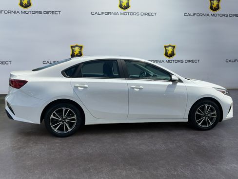 Used 2023 Kia Forte LXS FWD image 4