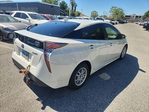 Used 2016 Toyota Prius Two image 5