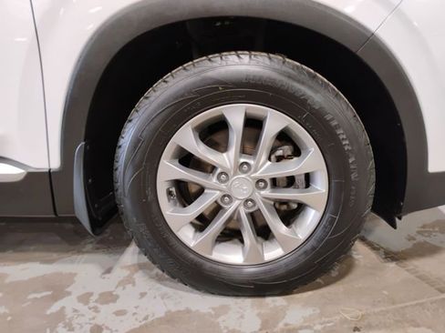 Used 2020 Hyundai Santa Fe SE image 27