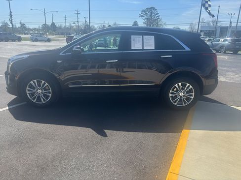 Used 2021 Cadillac XT5 Premium Luxury image 3