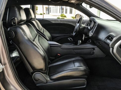 Used 2018 Dodge Challenger SXT Plus image 31