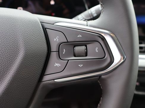 New 2026 Chevrolet Trax LT w/ Driver Confidence Package image 12