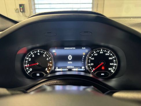 Used 2021 Jeep Renegade Latitude AWD/4WD image 19