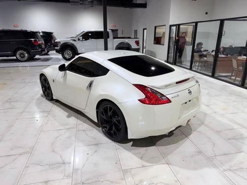Used 2013 Nissan 370Z Touring w/ Sport Pkg RWD image 10