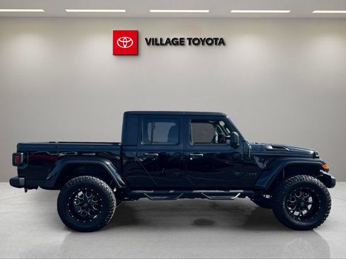 Used 2022 Jeep Gladiator Sport AWD/4WD image 6