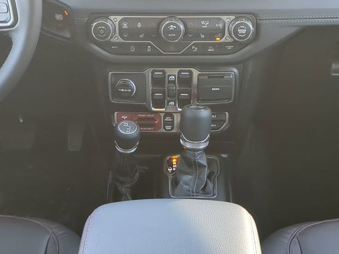 New 2026 Jeep Wrangler Unlimited Rubicon w/ Safety Group image 17