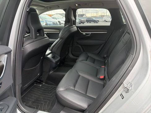 Used 2018 Volvo V90 T6 Cross Country w/ Convenience Package image 19