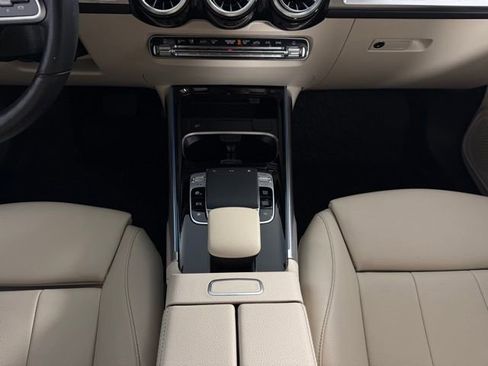 Used 2020 Mercedes-Benz GLB 250 GLB 250 image 21