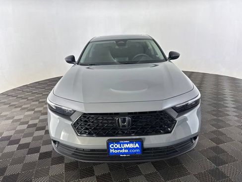 Certified 2025 Honda Accord SE image 2