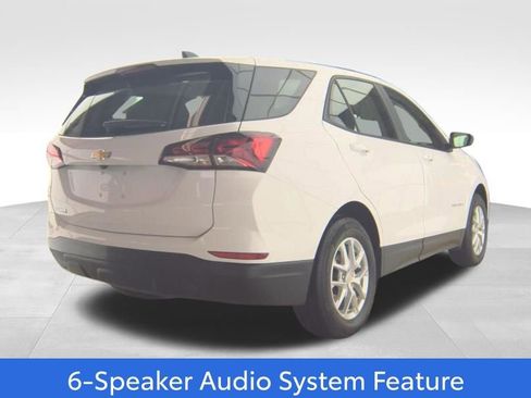 Used 2024 Chevrolet Equinox LS image 4