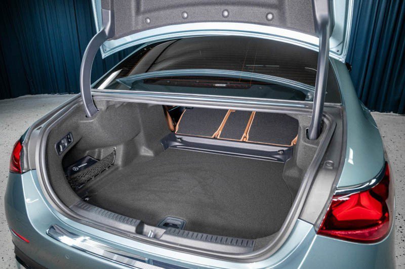 Certified 2026 Mercedes-Benz E 350 Sedan image 9