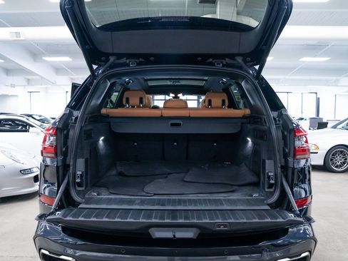 Used 2022 BMW X5 M50i AWD/4WD image 8