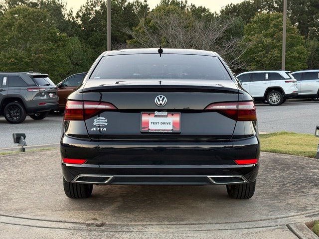Used 2019 Volkswagen Jetta R-Line w/ R-Line Cold Weather Package FWD image 5