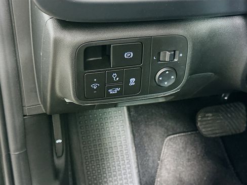 Used 2024 Hyundai Ioniq 6 SEL image 16