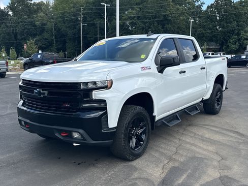 Used 2021 Chevrolet Silverado 1500 LT Trail Boss w/ Bed Protection Package AWD/4WD image 4