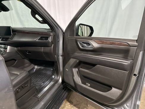 Used 2021 Chevrolet Suburban LT AWD/4WD image 32