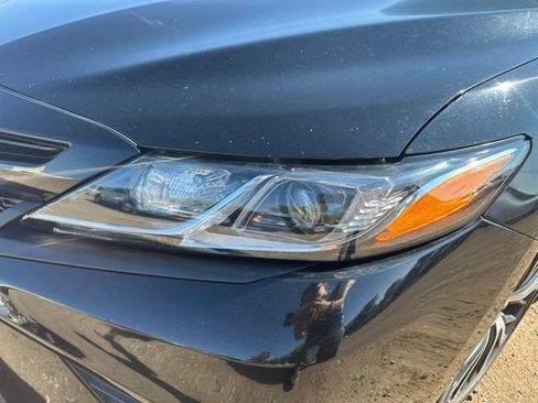 Used 2020 Toyota Camry SE w/ Cold Weather Package AWD/4WD image 12