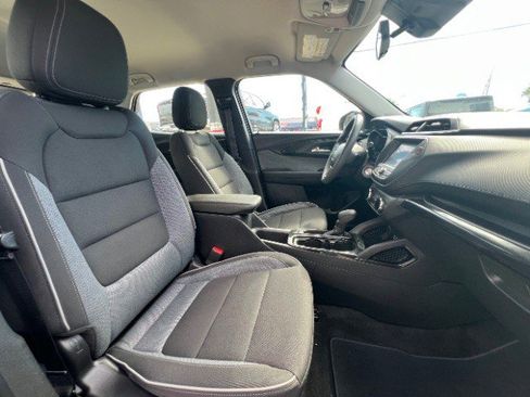 Used 2023 Chevrolet TrailBlazer LS image 16