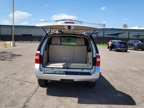 Used 2010 Ford Expedition Limited RWD image 11
