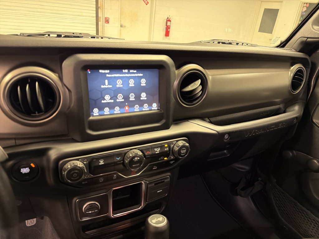 Used 2022 Jeep Wrangler Unlimited Sport AWD/4WD image 37