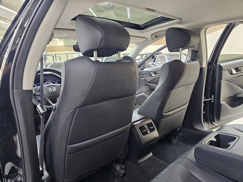 Used 2018 Honda Accord Touring image 25