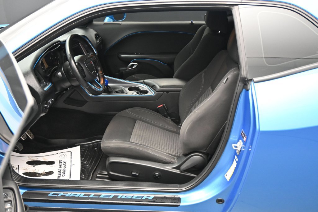 Used 2018 Dodge Challenger R/T w/ Blacktop Package RWD image 10