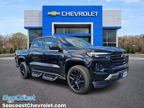 Certified 2025 Chevrolet Colorado Z71 w/ Technology Package AWD/4WD image 1