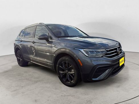 Used 2022 Volkswagen Tiguan SE AWD/4WD image 5