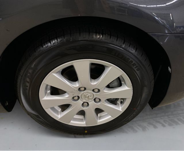Used 2007 Toyota Camry XLE FWD image 17