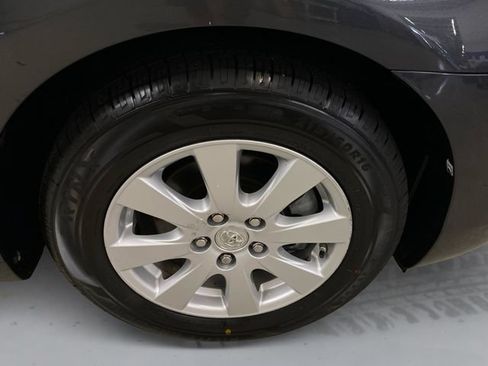 Used 2007 Toyota Camry XLE FWD image 17