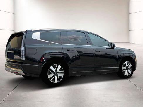 New 2026 Hyundai Ioniq 9 SEL image 8