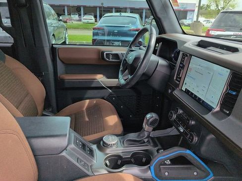 Used 2023 Ford Bronco Outer Banks AWD/4WD image 10